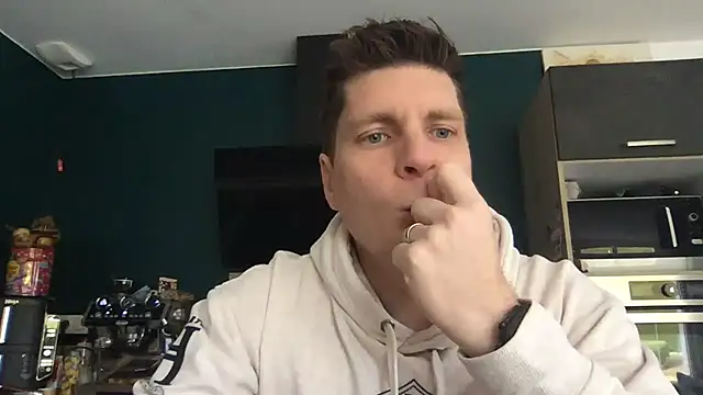 Minmoi1984 online show from March 2, 8:10 am