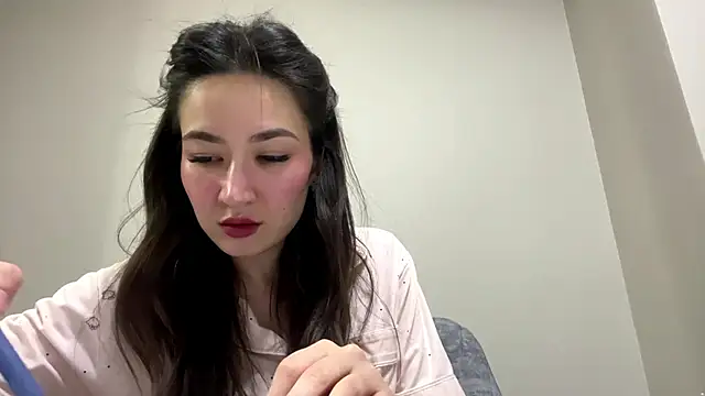 Snapshot of AleciaGeidner chatting on February 24, 3:54 pm AleciaGeidner online show from February 24, 3:54 pm