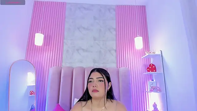 Snapshot of ArianaRougee chatting on June 12, 4:22 am ArianaRougee online show from June 12, 4:22 am
