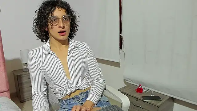 Snapshot of Maverick_angel chatting on March 2, 2:24 pm Maverick angel online show from March 2, 2:24 pm