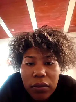 Snapshot of MarySweetieHot chatting on February 25, 6:17 pm MarySweetieHot online show from February 25, 6:17 pm