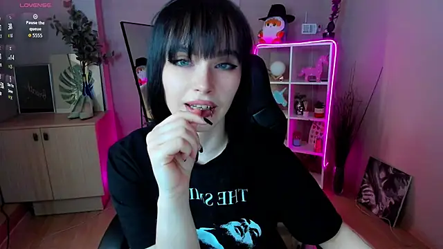 demetra   online show from April 19, 7:18 am