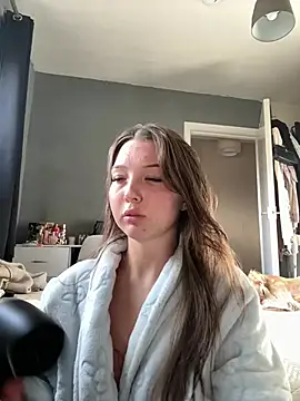 Snapshot of Bellesweett chatting on April 6, 5:14 pm Bellesweett online show from April 6, 5:14 pm