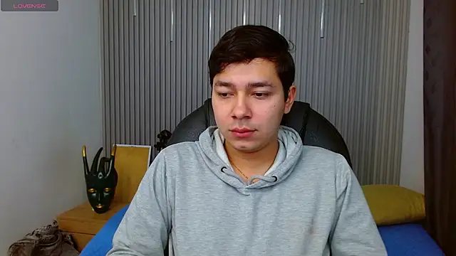 Snapshot of Julian_Smith21 chatting on April 19, 4:12 am Julian Smith21 online show from April 19, 4:12 am