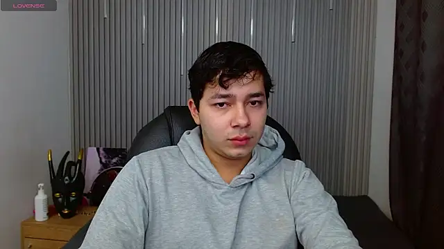 Snapshot of Julian_Smith21 chatting on April 24, 3:09 am Julian Smith21 online show from April 24, 3:09 am