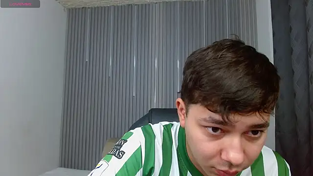 Snapshot of Julian_Smith21 chatting on July 10, 4:06 am Julian Smith21 online show from July 10, 4:06 am