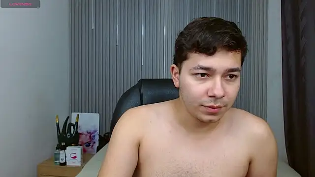 Snapshot of Julian_Smith21 chatting on July 17, 1:34 am Julian Smith21 online show from July 17, 1:34 am