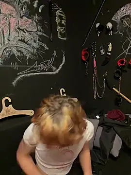 Snapshot of PurrfectSin69 chatting on February 25, 5:44 pm PurrfectSin69 online show from February 25, 5:44 pm