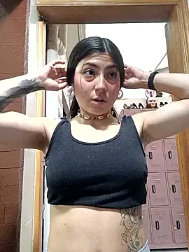 Snapshot of Little_Sweett chatting on March 3, 11:27 am Little Sweett online show from March 3, 11:27 am