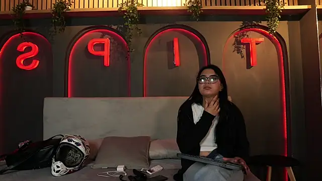 Snapshot of mekari_fox chatting on June 2, 11:18 pm mekari fox online show from June 2, 11:18 pm
