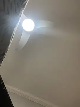 Snapshot of Cristal2342 chatting on February 28, 7:59 pm Cristal2342 online show from February 28, 7:59 pm