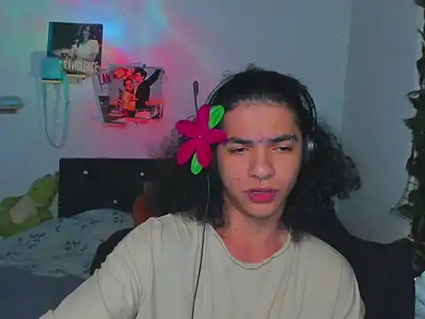 TheMonsterSuck online show from April 18, 1:26 pm