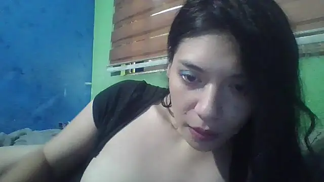 Soylilayblue online show from April 5, 11:35 pm