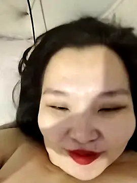 Snapshot of Sweety_Cheekss chatting on March 1, 2:52 pm Sweety Cheekss online show from March 1, 2:52 pm