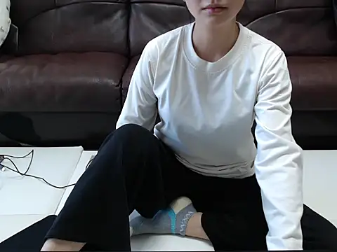 Snapshot of Mey_112 chatting on March 13, 5:47 am Mey 112 online show from March 13, 5:47 am