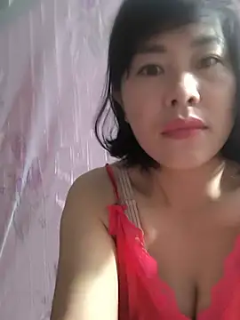 Snapshot of juicy-milu chatting on May 24, 3:00 am juicy-milu online show from May 24, 3:00 am