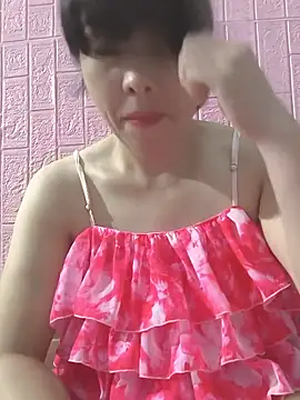 Snapshot of juicy-milu chatting on July 1, 1:45 pm juicy-milu online show from July 1, 1:45 pm