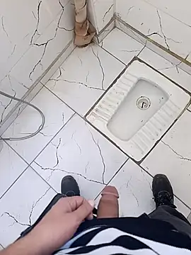 Snapshot of KADINDELISI34 chatting on March 2, 7:09 am KADINDELISI34 online show from March 2, 7:09 am