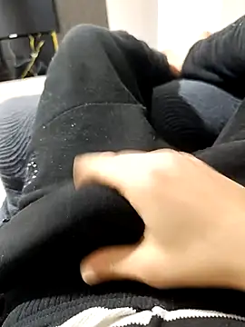 Snapshot of KADINDELISI34 chatting on March 3, 4:02 pm KADINDELISI34 online show from March 3, 4:02 pm