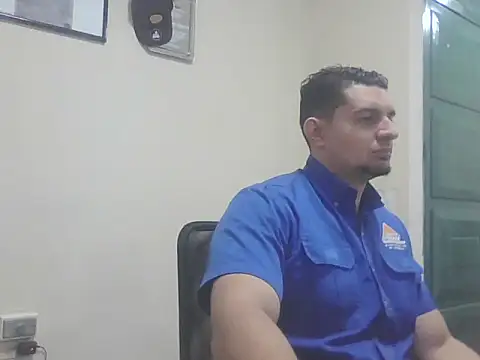 Snapshot of Jaramill07 chatting on March 3, 11:49 am Jaramill07 online show from March 3, 11:49 am