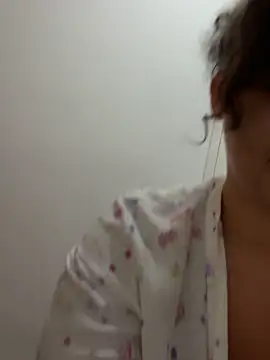 Snapshot of mayawesttt chatting on May 26, 7:32 pm mayawesttt online show from May 26, 7:32 pm