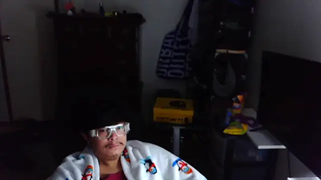 Snapshot of longlongsong chatting on March 2, 11:06 am longlongsong online show from March 2, 11:06 am