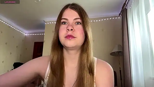 Snapshot of Amy_Maev chatting on April 21, 10:10 am Amy Maev online show from April 21, 10:10 am