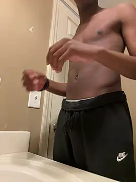 Snapshot of bigdcreamy chatting on February 22, 8:18 pm bigdcreamy online show from February 22, 8:18 pm