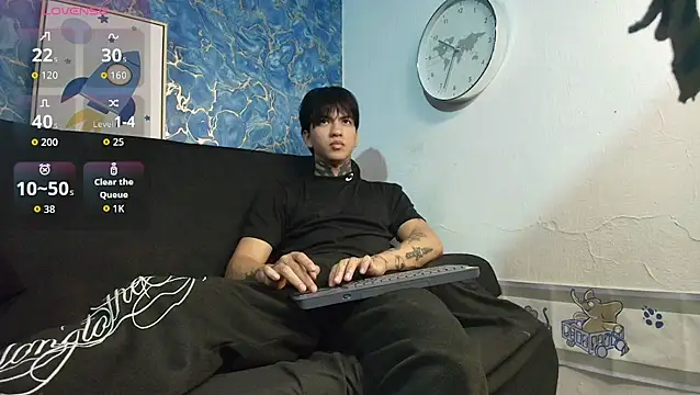 Snapshot of Tessarion_Black chatting on May 7, 4:29 am Tessarion Black online show from May 7, 4:29 am