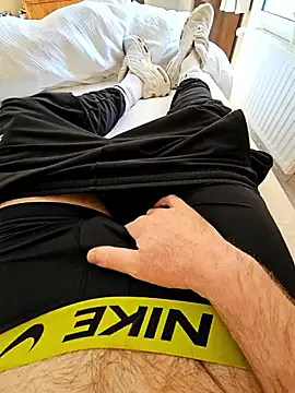 Kiffeur2Tn online show from April 27, 8:23 am