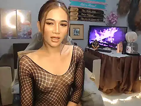 Snapshot of Demonsfuck chatting on May 15, 11:56 pm Demonsfuck online show from May 15, 11:56 pm