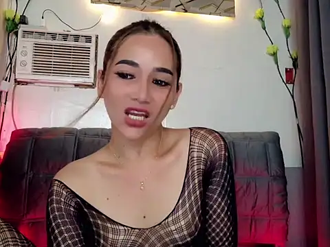 Snapshot of Demonsfuck chatting on July 3, 10:21 am Demonsfuck online show from July 3, 10:21 am