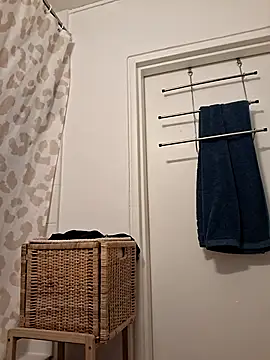 JestingSense online show from April 12, 8:52 am