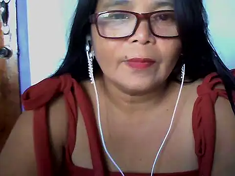 Snapshot of Flowerblossom123 chatting on May 8, 5:24 am Flowerblossom123 online show from May 8, 5:24 am