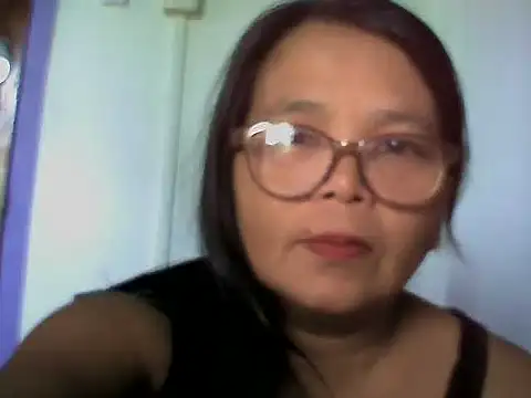 Snapshot of Flowerblossom123 chatting on May 30, 4:20 am Flowerblossom123 online show from May 30, 4:20 am