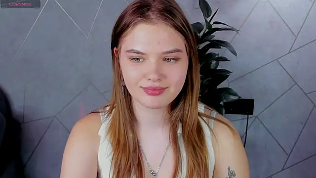 Saraa Broown online show from March 2, 7:26 am