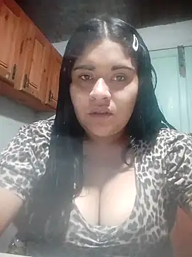 Snapshot of Orianamzn21 chatting on March 14, 1:44 am Orianamzn21 online show from March 14, 1:44 am