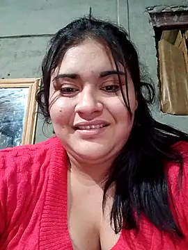 Snapshot of Orianamzn21 chatting on May 2, 5:23 am Orianamzn21 online show from May 2, 5:23 am