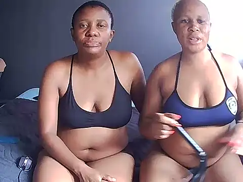 Snapshot of CocoAssDuo chatting on February 24, 11:30 am CocoAssDuo online show from February 24, 11:30 am