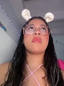 Snapshot of _RouseXLove chatting on February 26, 6:51 pm RouseXLove online show from February 26, 6:51 pm