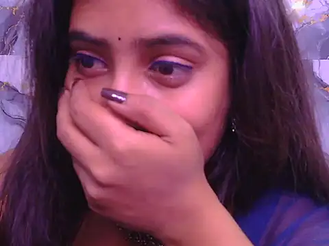 Snapshot of Aayesha-queen chatting on April 23, 12:29 pm Aayesha-queen online show from April 23, 12:29 pm