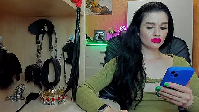 Snapshot of KristiTopxx chatting on June 18, 7:51 pm KristiTopxx online show from June 18, 7:51 pm