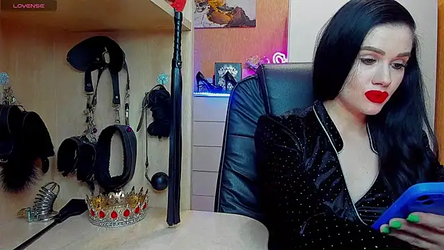 Snapshot of KristiTopxx chatting on June 20, 9:17 pm KristiTopxx online show from June 20, 9:17 pm