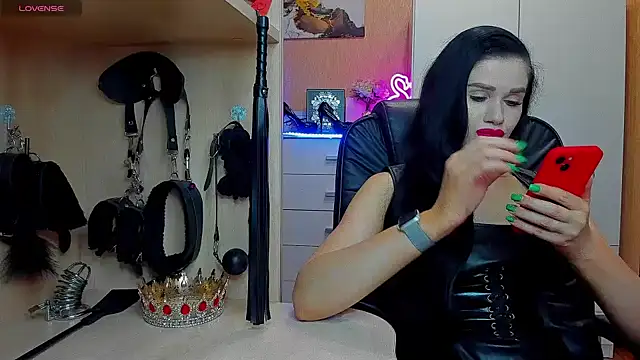 Snapshot of KristiTopxx chatting on June 25, 8:13 pm KristiTopxx online show from June 25, 8:13 pm