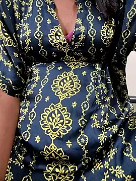 Lovely sanah online show from March 4, 12:33 pm