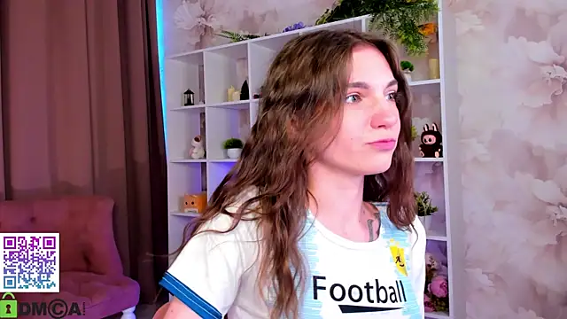 Snapshot of Ella_Fex chatting on June 24, 12:15 pm Ella Fex online show from June 24, 12:15 pm