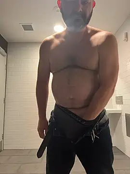 chubbylittlesecret online show from April 15, 1:34 am