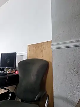 Snapshot of boyp3netrat0r chatting on March 5, 1:18 pm boyp3netrat0r online show from March 5, 1:18 pm