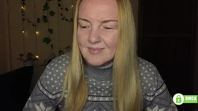 Snapshot of Bella_soulmate chatting on February 28, 6:25 am Bella soulmate online show from February 28, 6:25 am