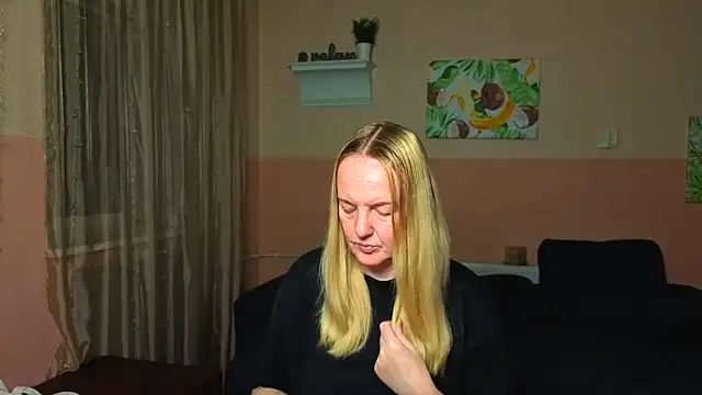 Snapshot of Bella_soulmate chatting on July 4, 5:24 am Bella soulmate online show from July 4, 5:24 am